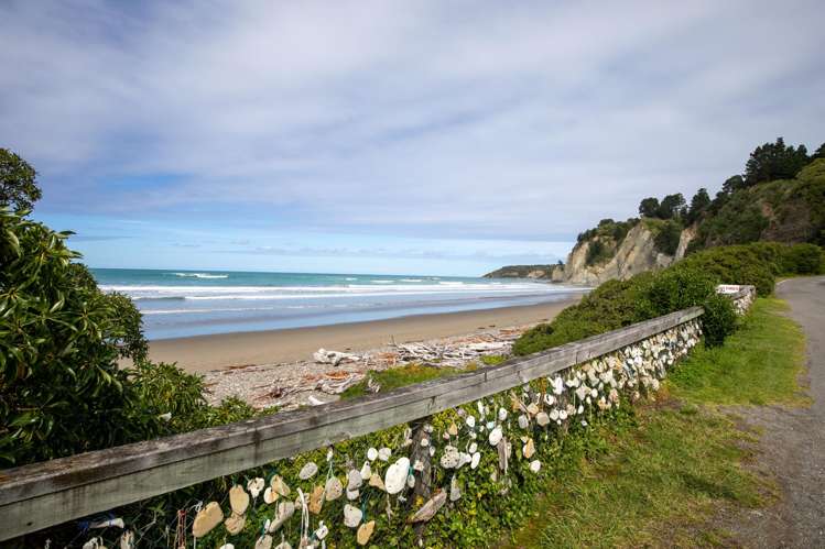 657 Domett Road Domett_49