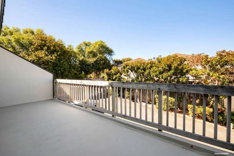 2/47 Fields Parade Oteha_22