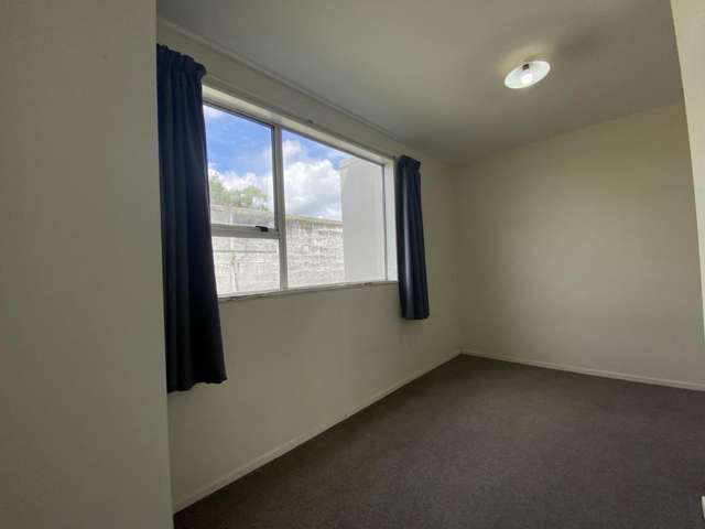 1/81 Linton Street West End_3