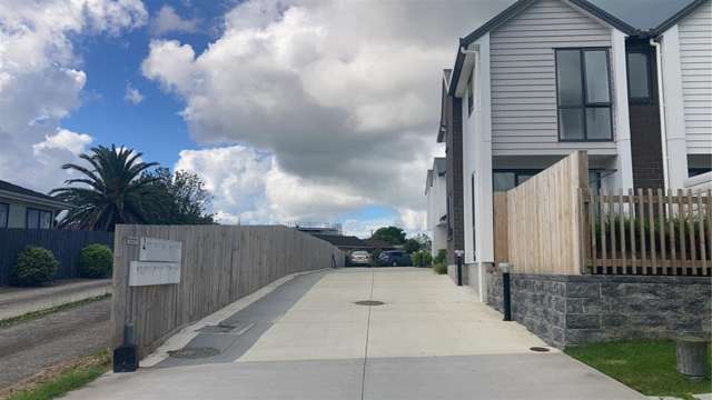 2/12 Frostbite Place, Ranui