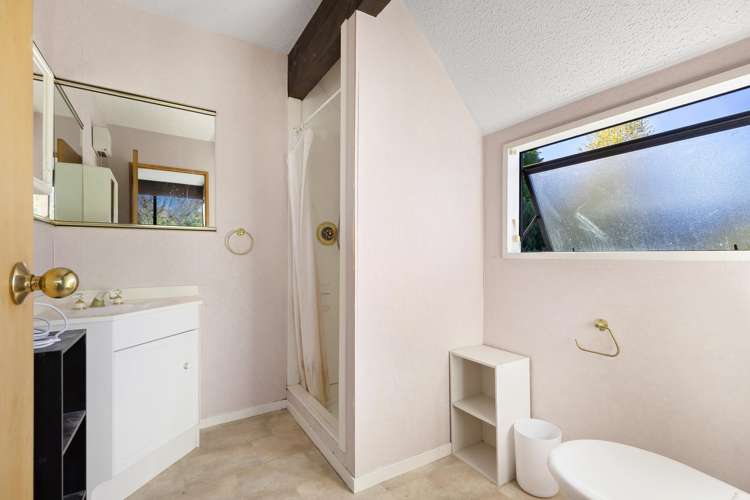 6 Thorn Crescent Fernhill/Sunshine Bay_9