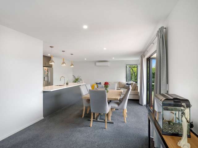 92 Sunline Avenue Lincoln_2