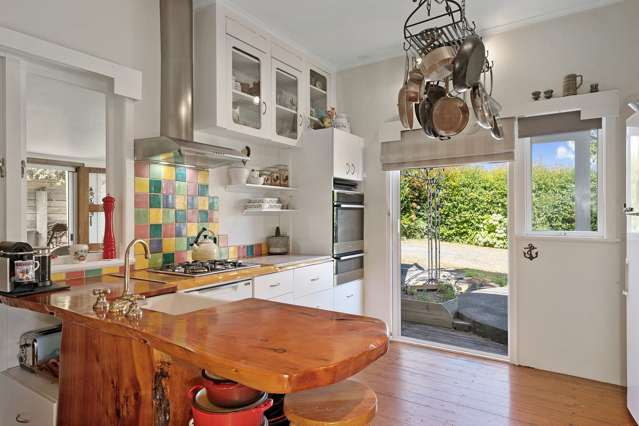 2 Te Araroa Drive Paremoremo_1