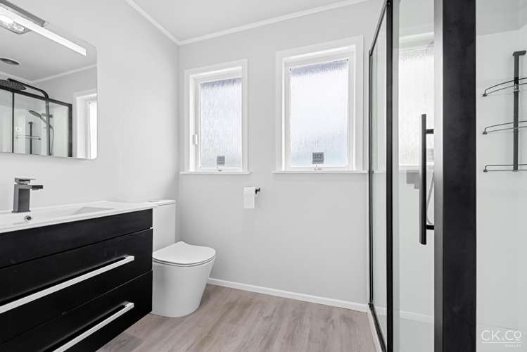 7 Prestige Place Maoribank_14