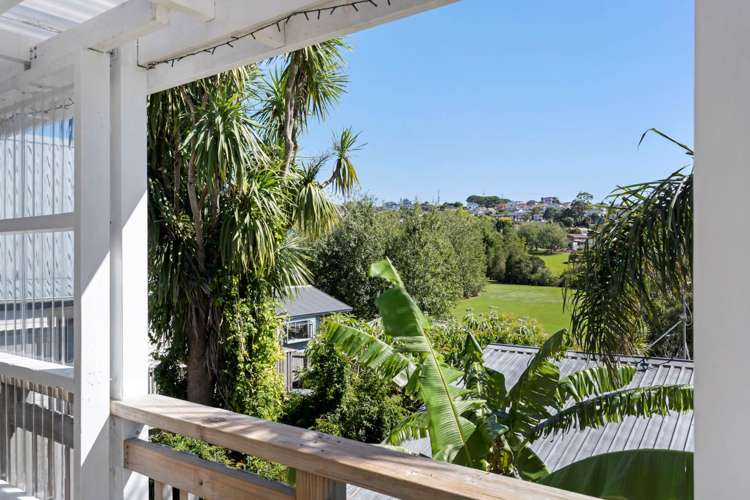 2/62 Trias Road Totara Vale_14