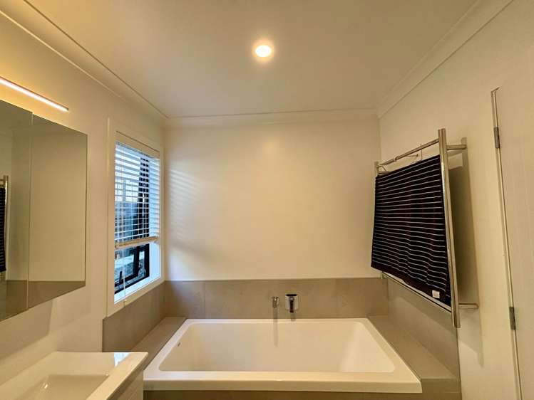 4 Whero Way Orewa_12
