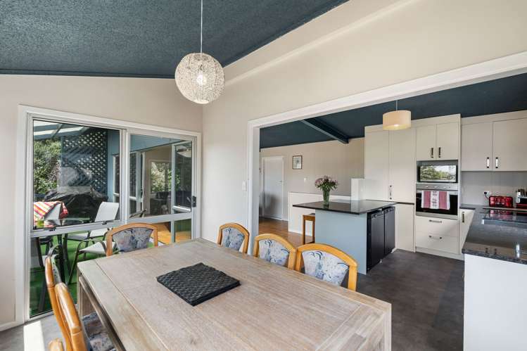 93 Rapata Road Oakura_15