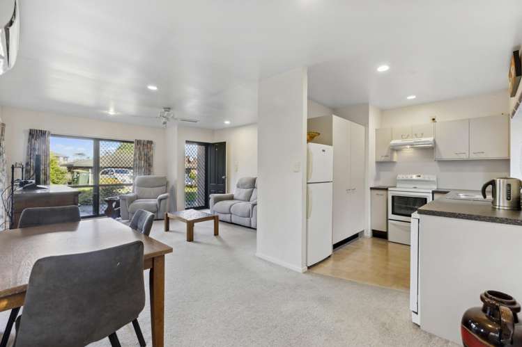 2/101 Wallace Road Mangere Bridge_7