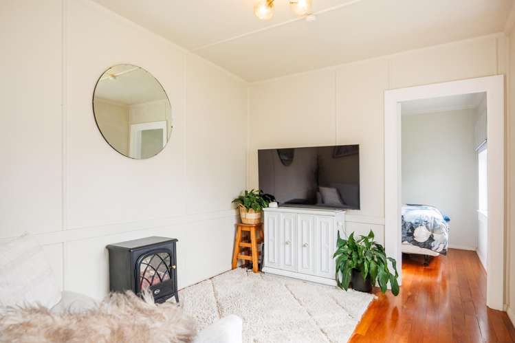 25 Argyle Avenue Takaro_18