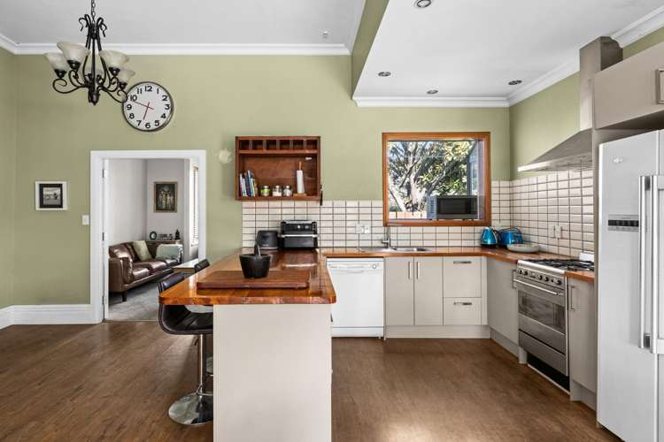 23 Kennedy Road Napier South_9