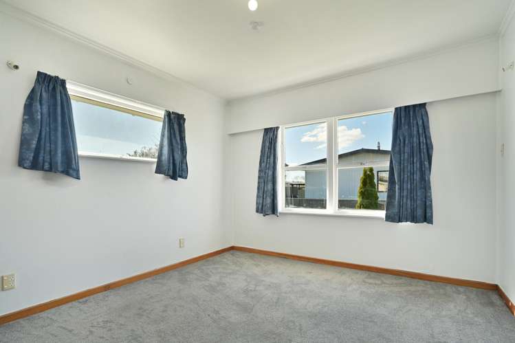 702E Park Road South Akina_6
