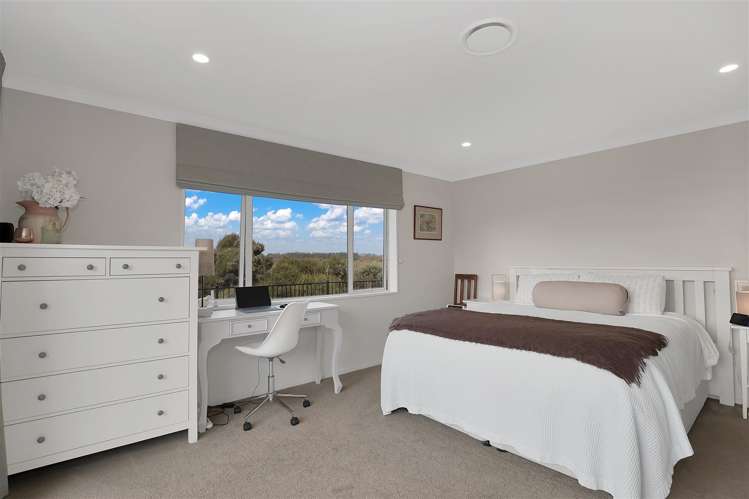 24 Pegasus Main Street Pegasus_17