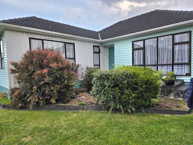 27 Wainuiomata Road Wainuiomata_1