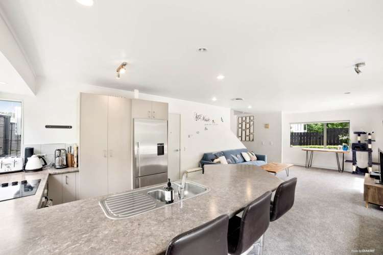 1/126 Brian Crescent Stanmore Bay_7