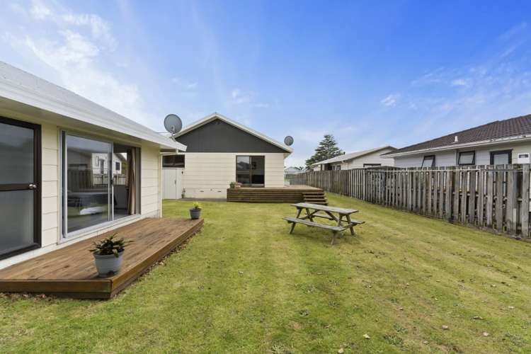 118 Charleston Avenue Whangamata_23