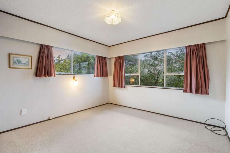 32 Triangle Road Massey_21