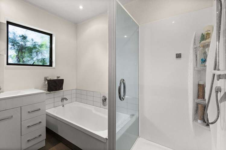 10 Busby Hill Havelock North_13