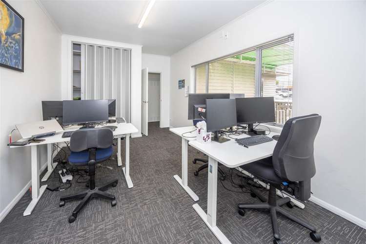 348 Te Rapa Road Beerescourt_1
