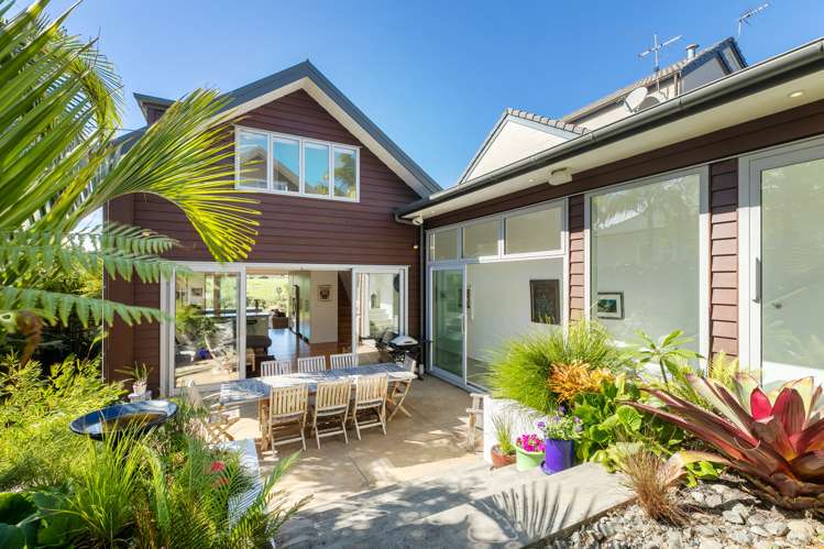 6 Lister Street Point Chevalier_12