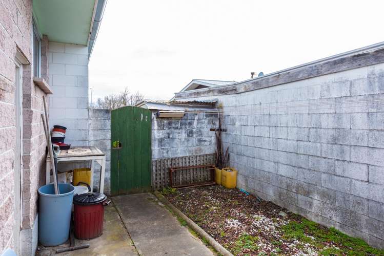 2/132 Charles Street Blenheim Central_9