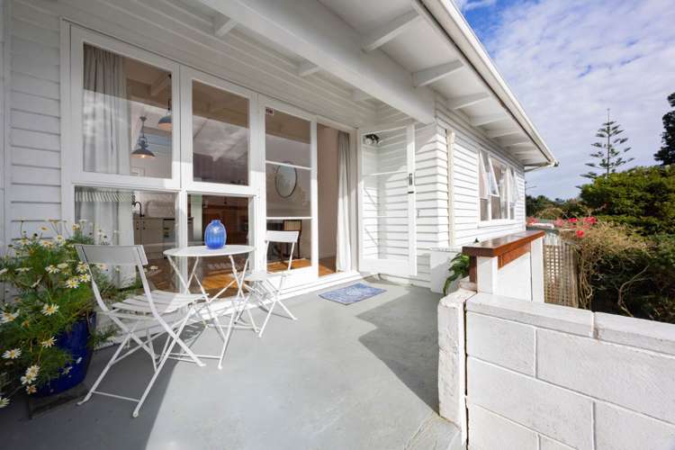 2/199 Titirangi Road_0