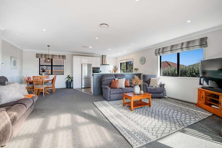 7 Raabia Close Parakai_15