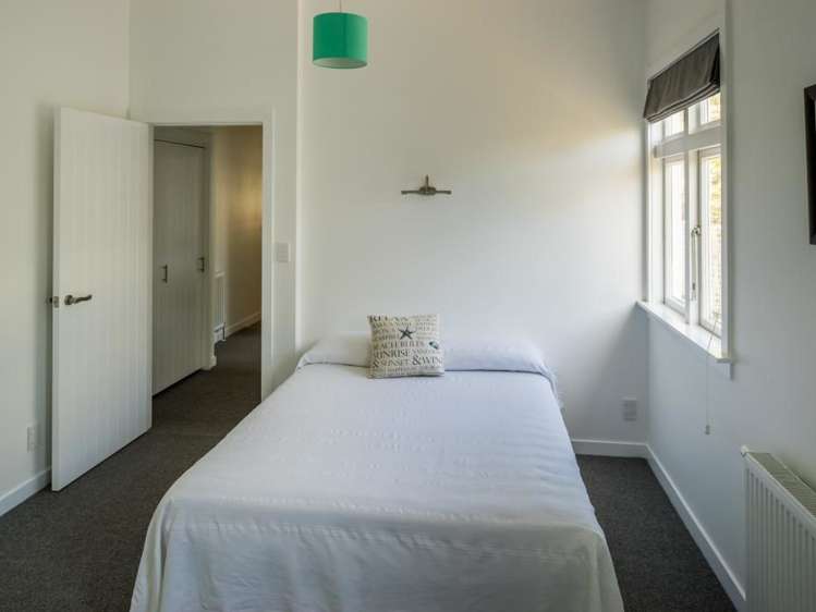 1/14 Up Oroua Street Eastbourne_8