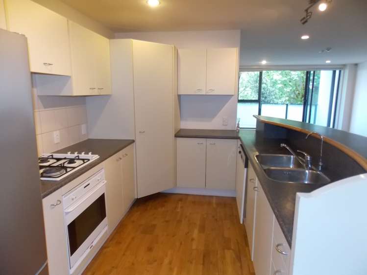 16/8 Basque Road Eden Terrace_1