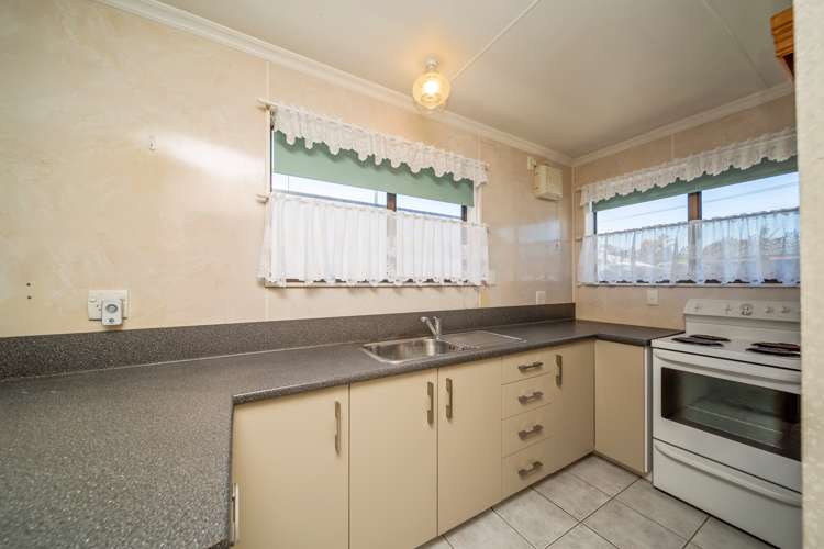 19 Karamu Street Strandon_5