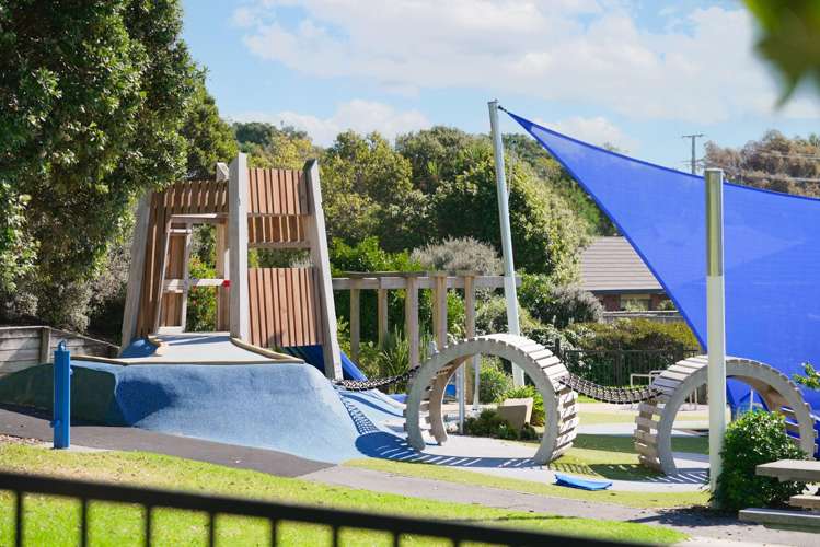 10 Charlotte Way Raumati South_32