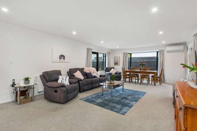 2/12 Gleneagles Terrace Ilam_3