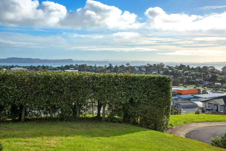 1 Myra G Place Stanmore Bay_42