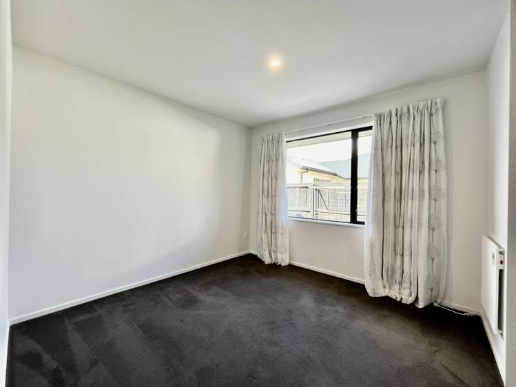 54 Grayshott Avenue 1411_15