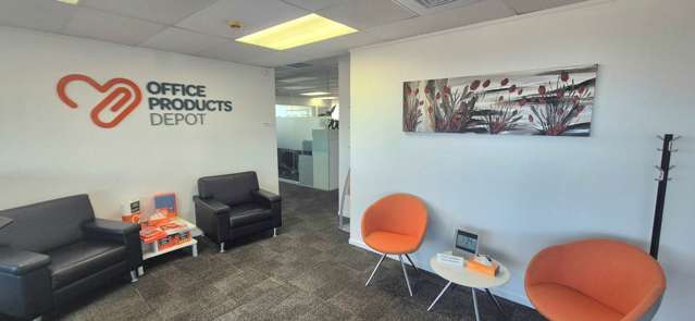 Level 2/34 Barrys Point Road Takapuna_2