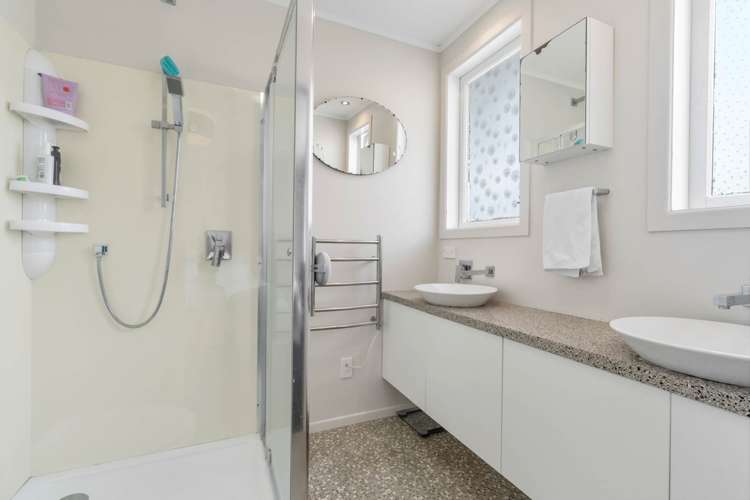 4 Kennedy Avenue Forrest Hill_10