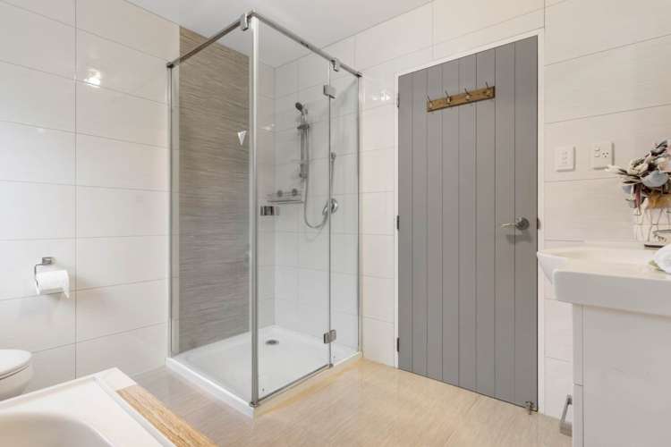 32 Arranmore Drive Flat Bush_28