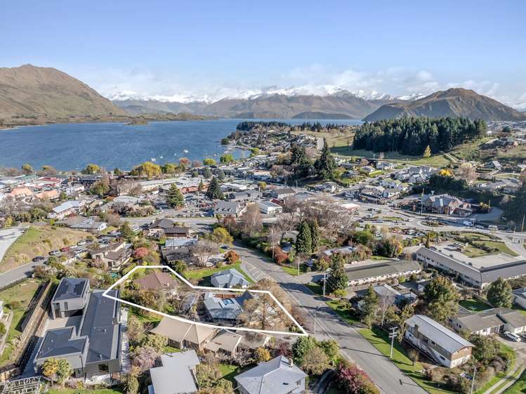 21 Russell Street Wanaka_1