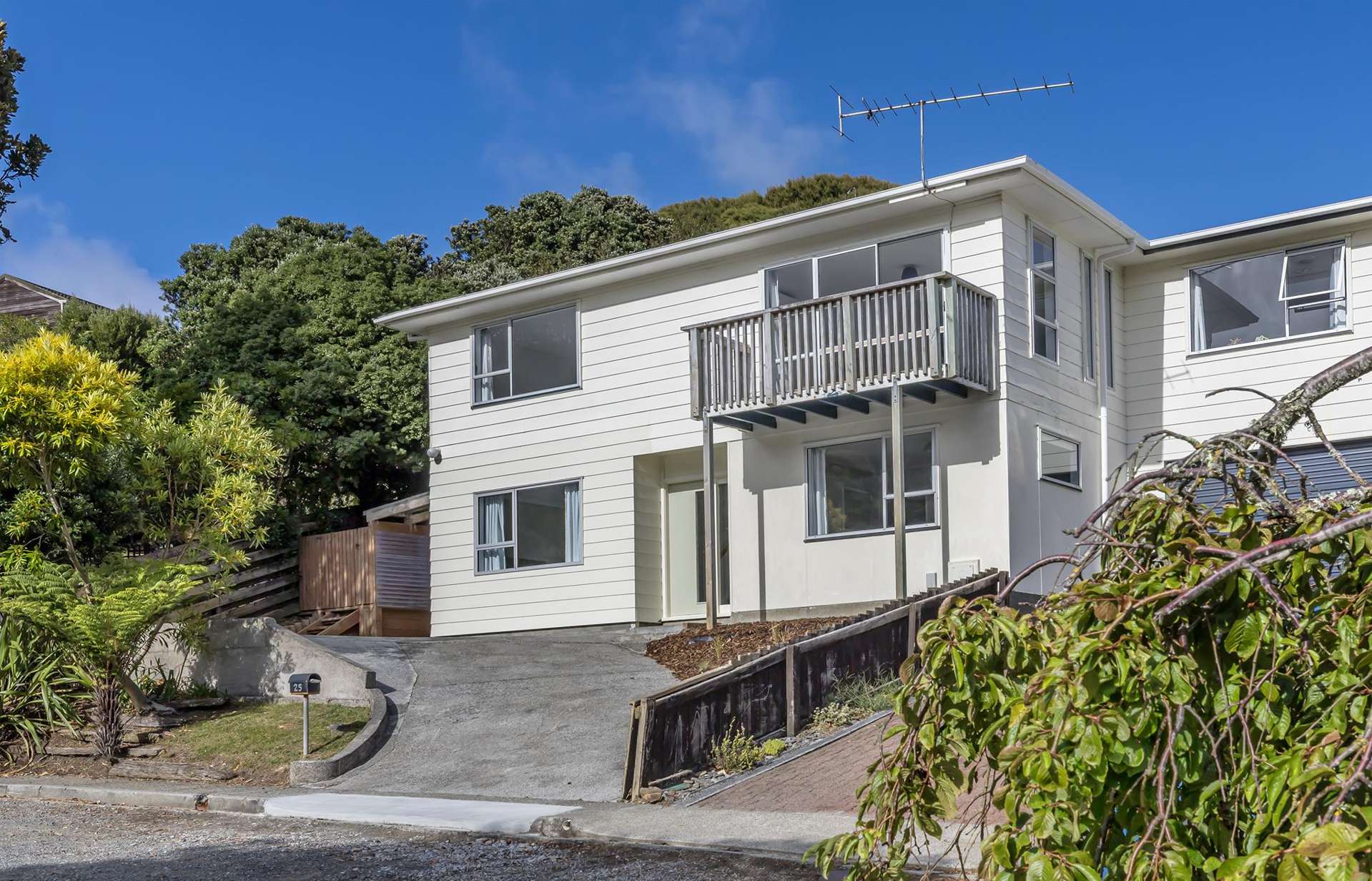 25 Yarrow Place Papakowhai_0