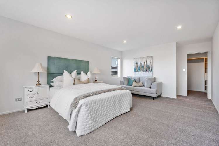 98 Medallion Drive Oteha_18