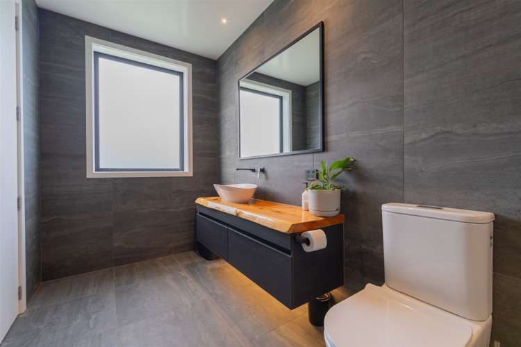 6 Ralph Moir Drive Te Anau_13