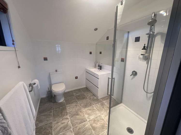 65 Roberts Road Matakatia Bay_12