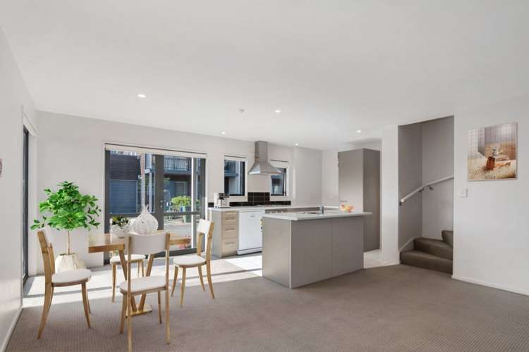 2 Rochdale Way Stoke_5