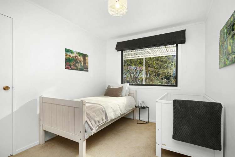 13 Forglen Place Tawa_10