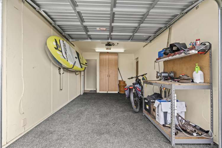 65 Washbourn Drive Richmond_14