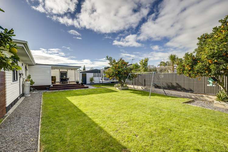 16 Surrey Street Taradale_23