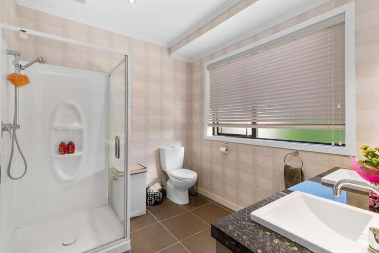 25 Devoy Drive Owhata_12