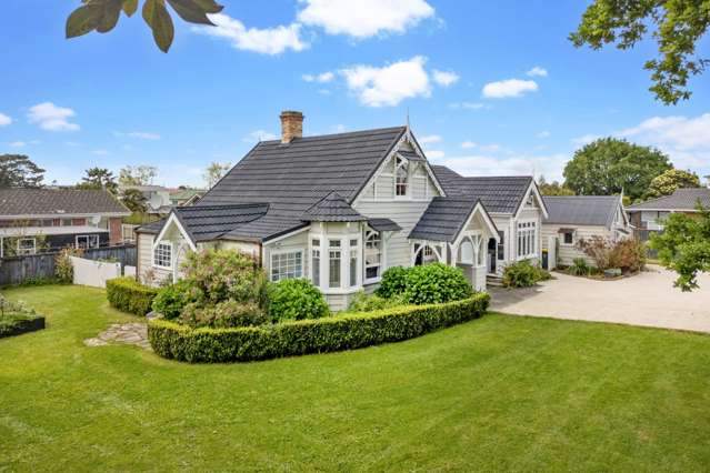 Former South Auckland home of Labour MP Willie Jackson on the market