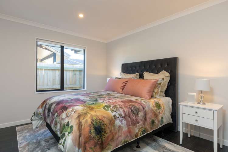 3 Caproni Road Burleigh_21