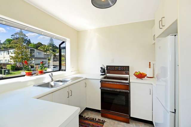 2/12 Agincourt Street Glenfield_3