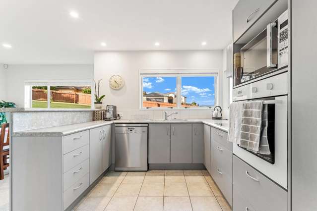 90 Tauranga Place Orewa_2